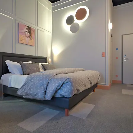 イン Homeby, Cinisca Blue